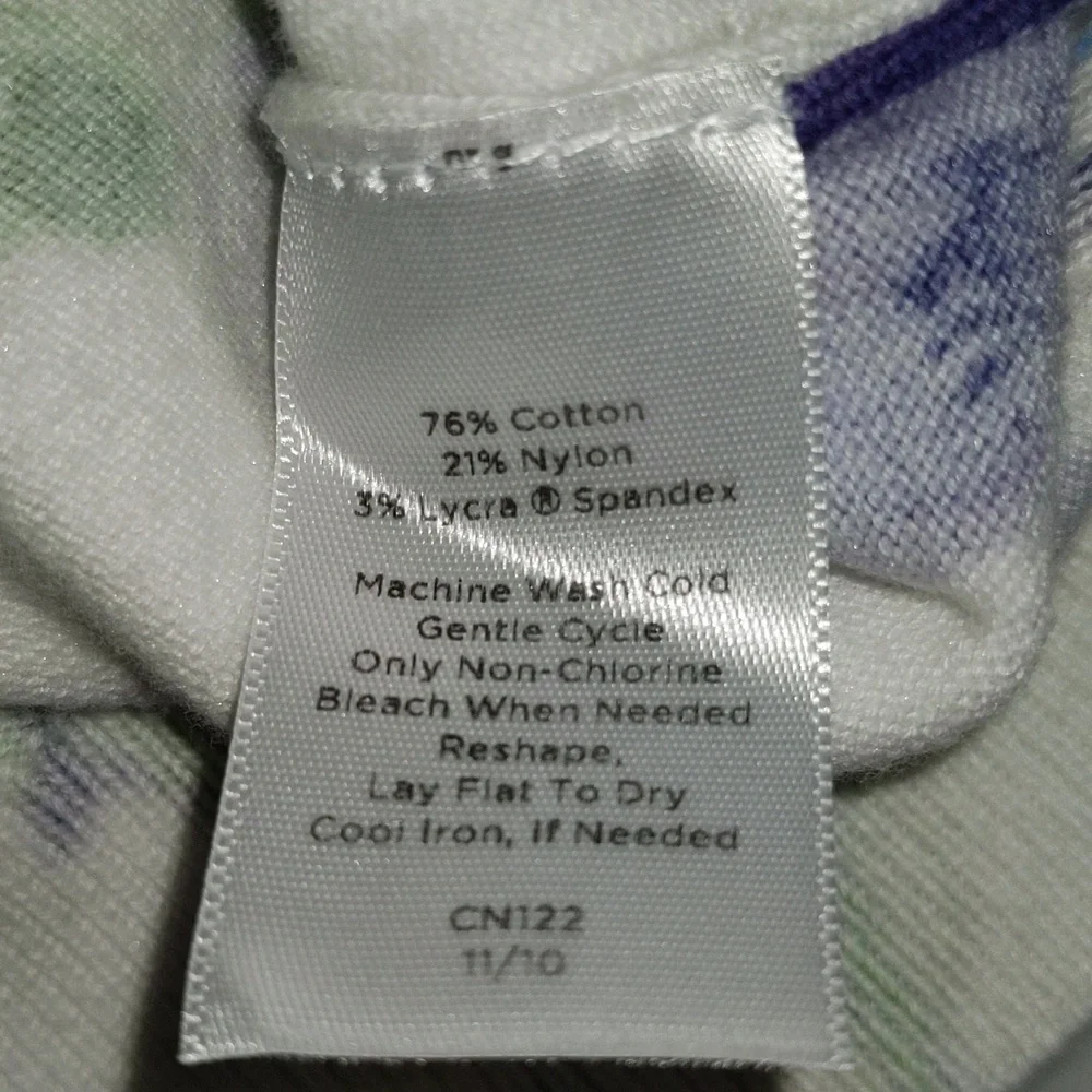 Talbots Petites Women's Size M Button Front Floral Print Cardigan Sweater - Picture 10 of 10